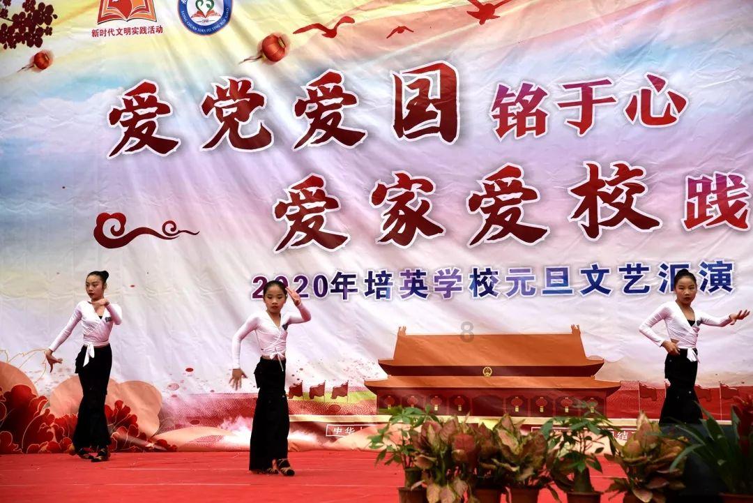 去年前11个月，全市规模以上文化产业收入超1.8万亿元，同比增长14%