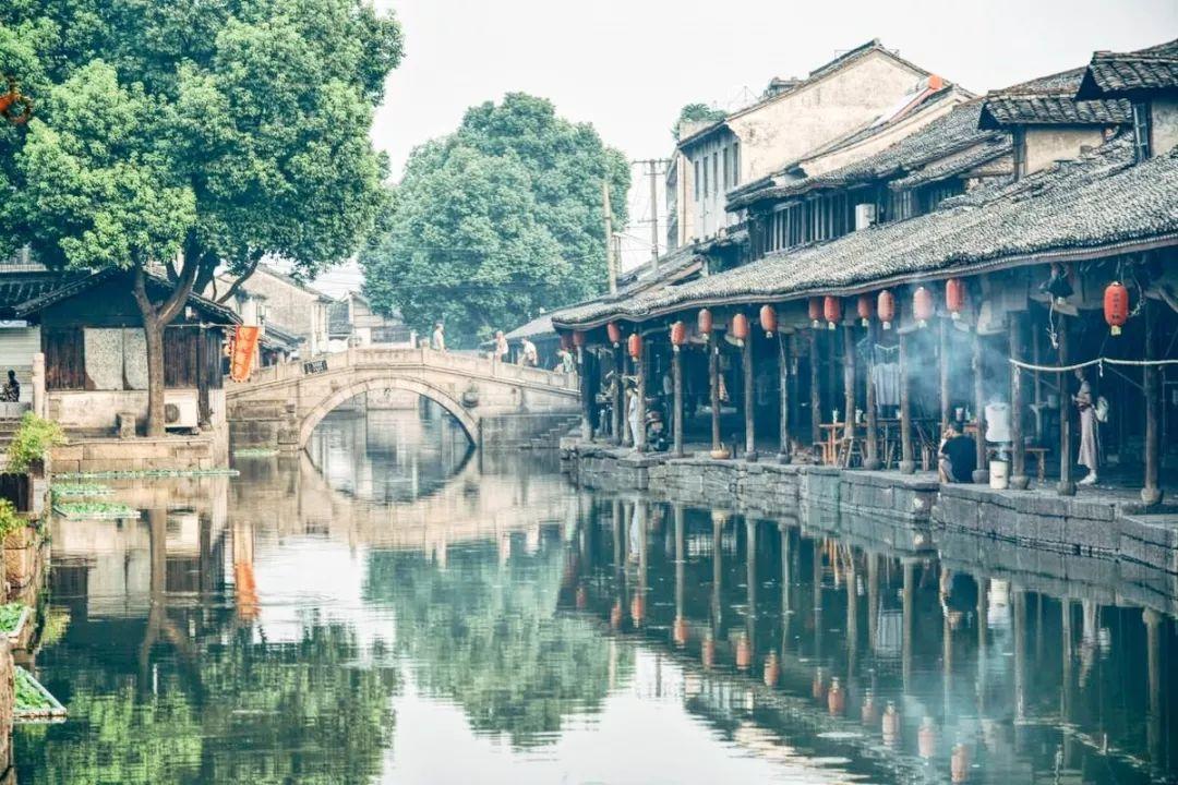 【平安海南建设】兴海县公安局对辖区商业店铺开展突击检查