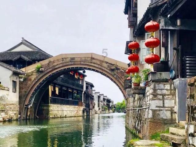 河北省十四届人大二次会议召开财政经济委员会会议